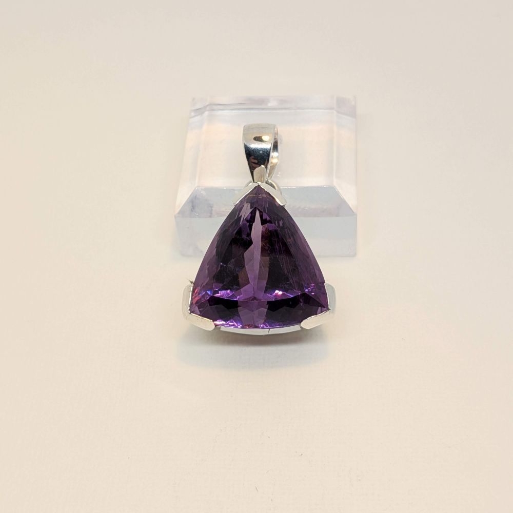 Trillion Cut Amethyst Pendant - Image 2