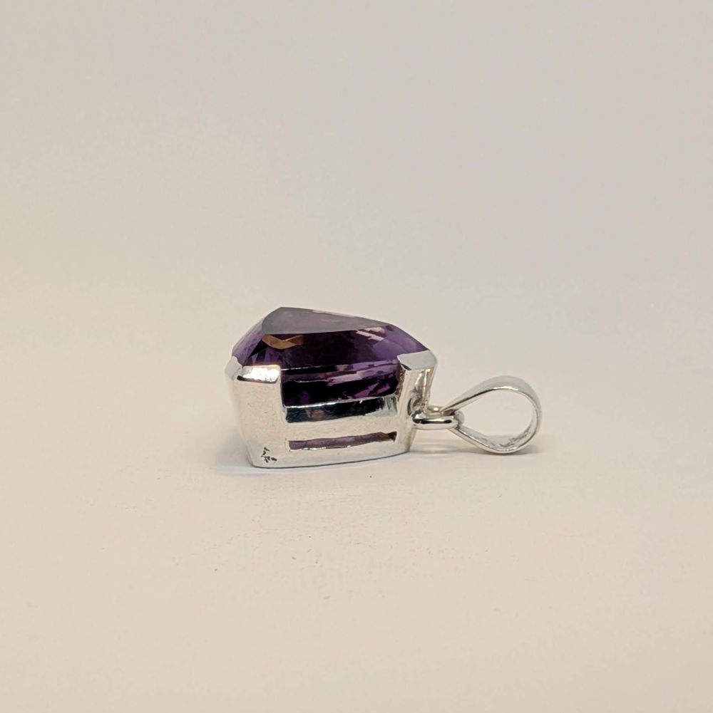 Trillion Cut Amethyst Pendant - Image 3