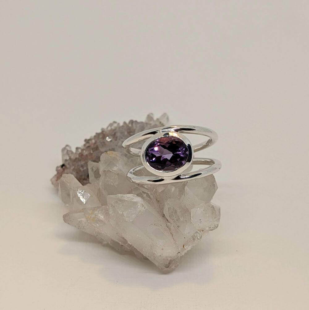 Amethyst Split‑Band Ring