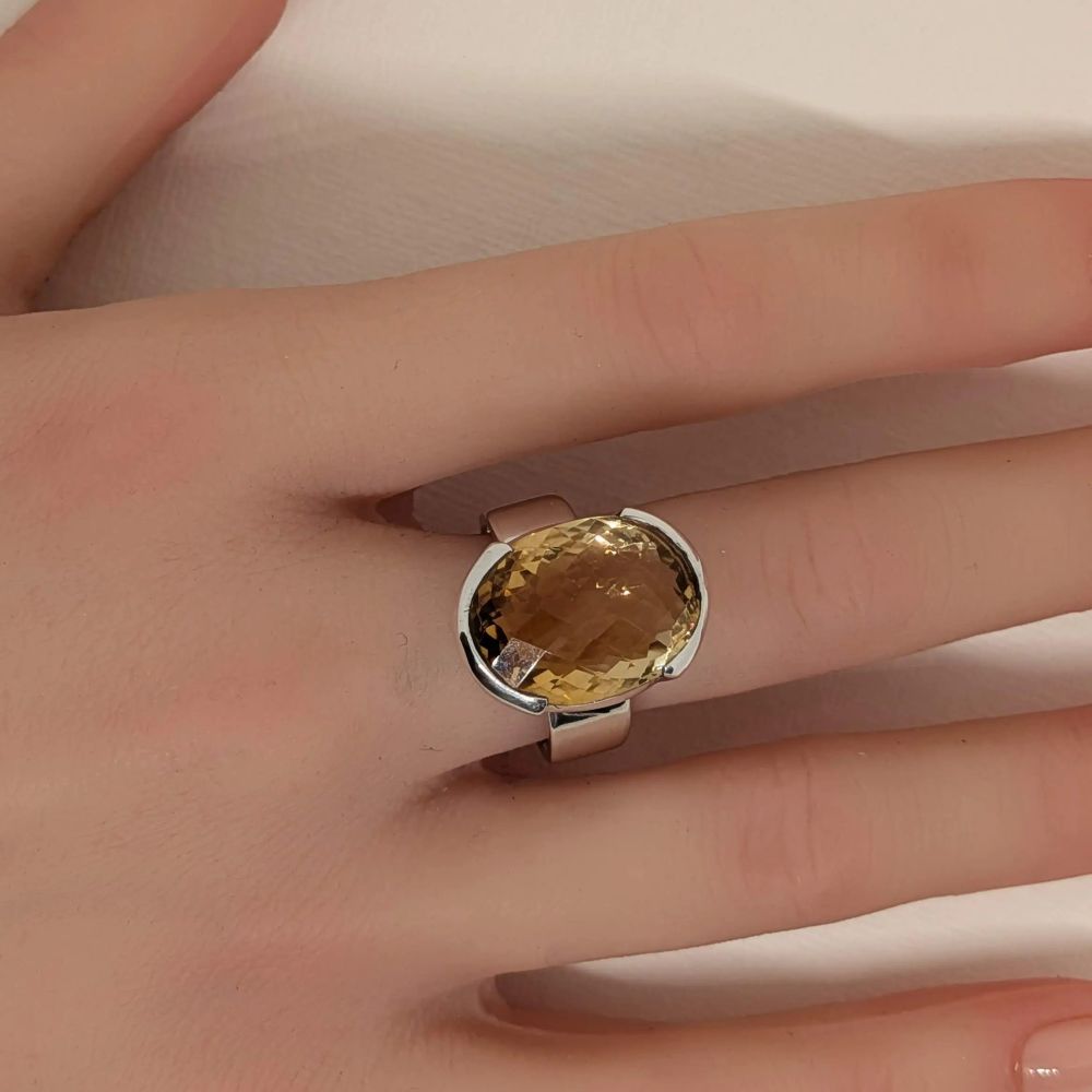 Oval Cut Citrine Ring - Image 2