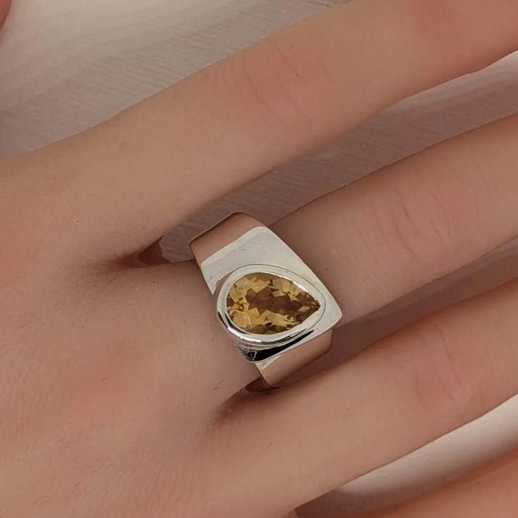 Offset Pear‑Cut Citrine Ring - Image 3