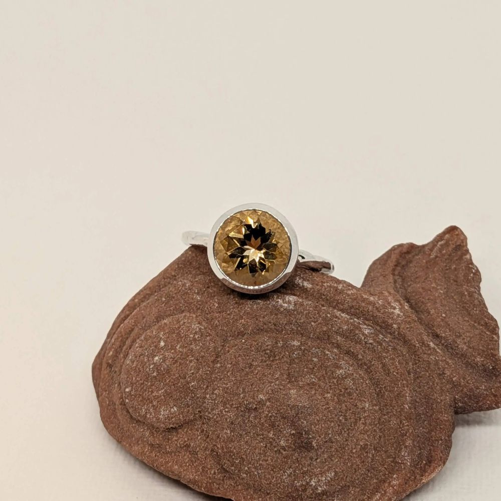 Brilliant Cut Citrine Ring - Image 7