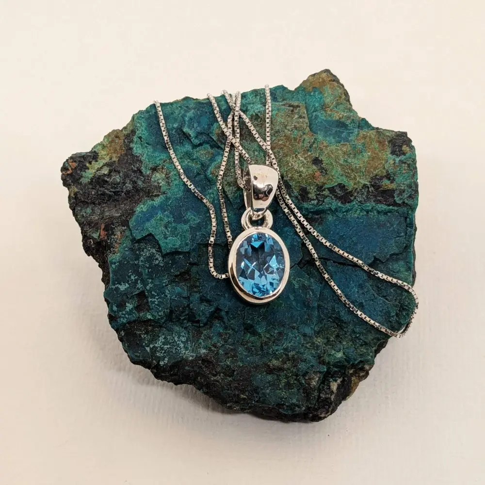 London Blue Topaz Oval Pendant with Fine Box Chain
