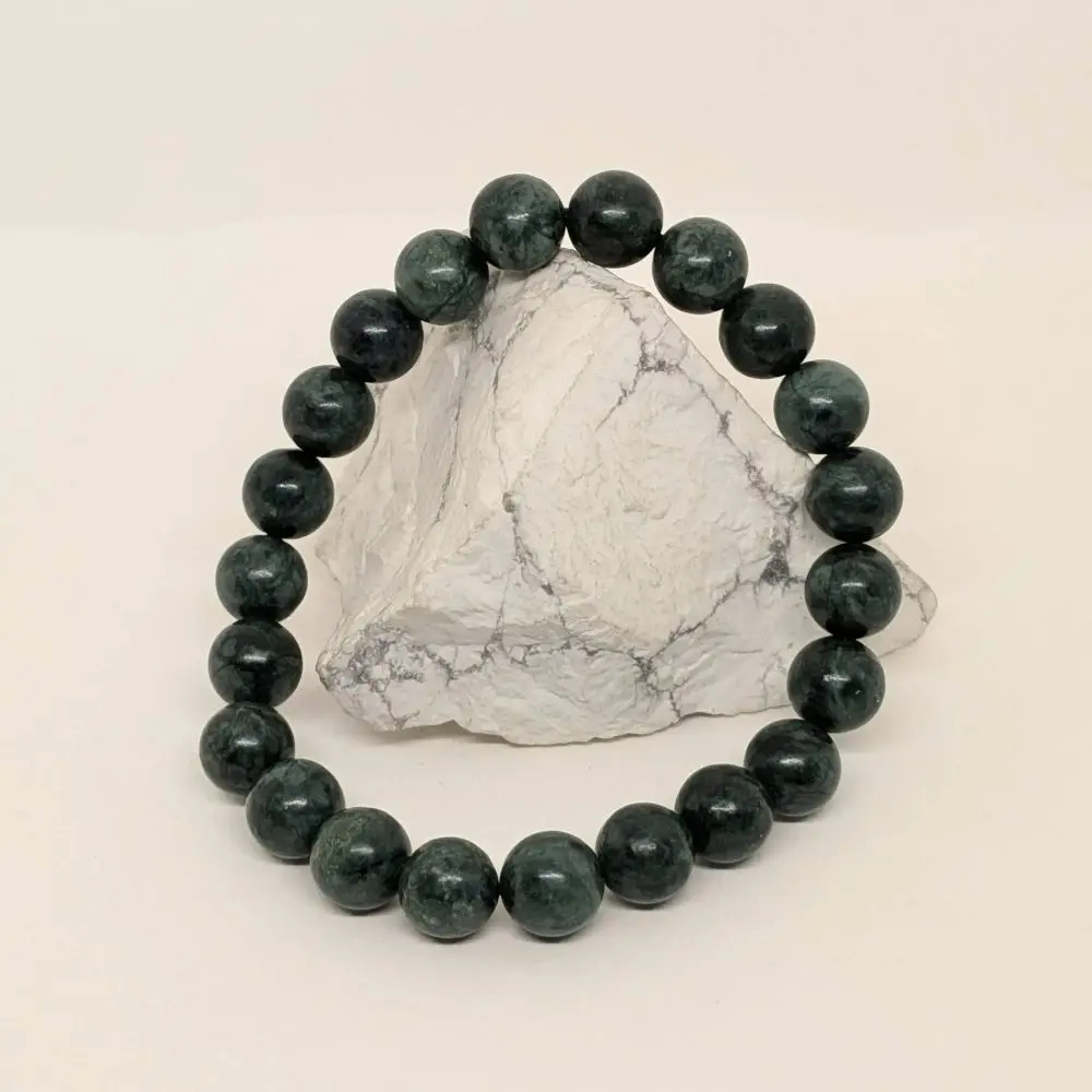 Dark Jade Bracelet – Protection, Wisdom & Grounded Strength